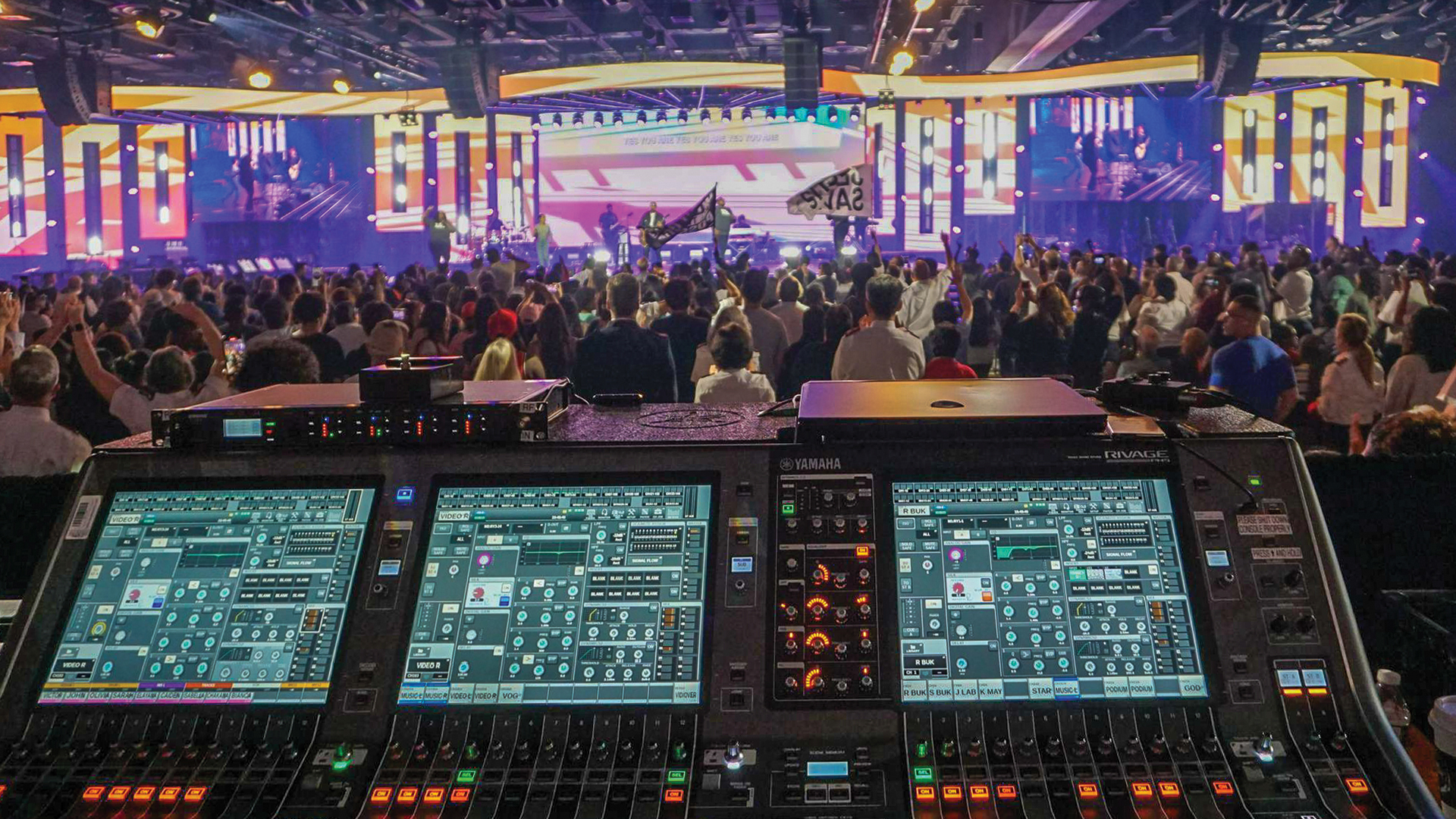 MA Lighting Programming Techniques Behind 1,000+ Multi-Day Concert Series